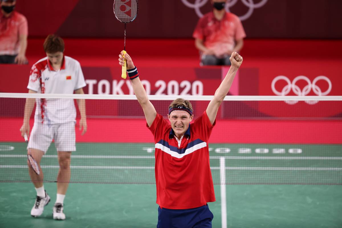 Viktor Axelsen - Lung Chen: Forecast and bet on the final badminton match at the OI-2020